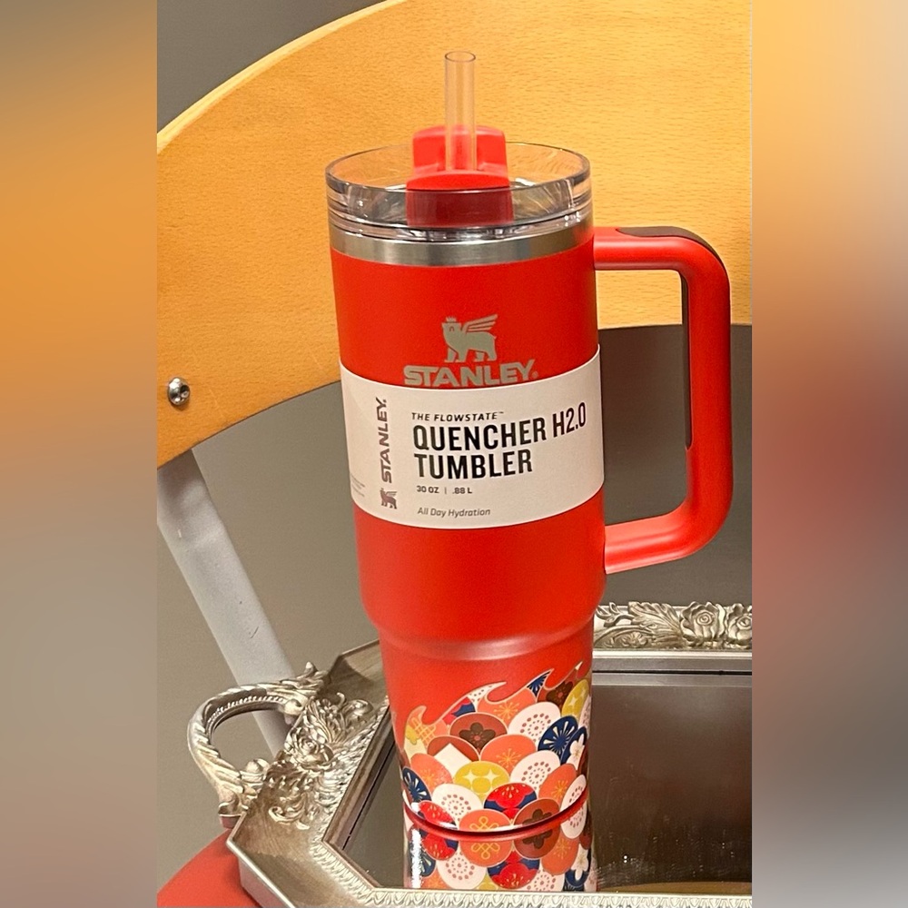 ✨✨ Red Lunar New Year Stanley Quencher H2.0 Tumbler ✨✨